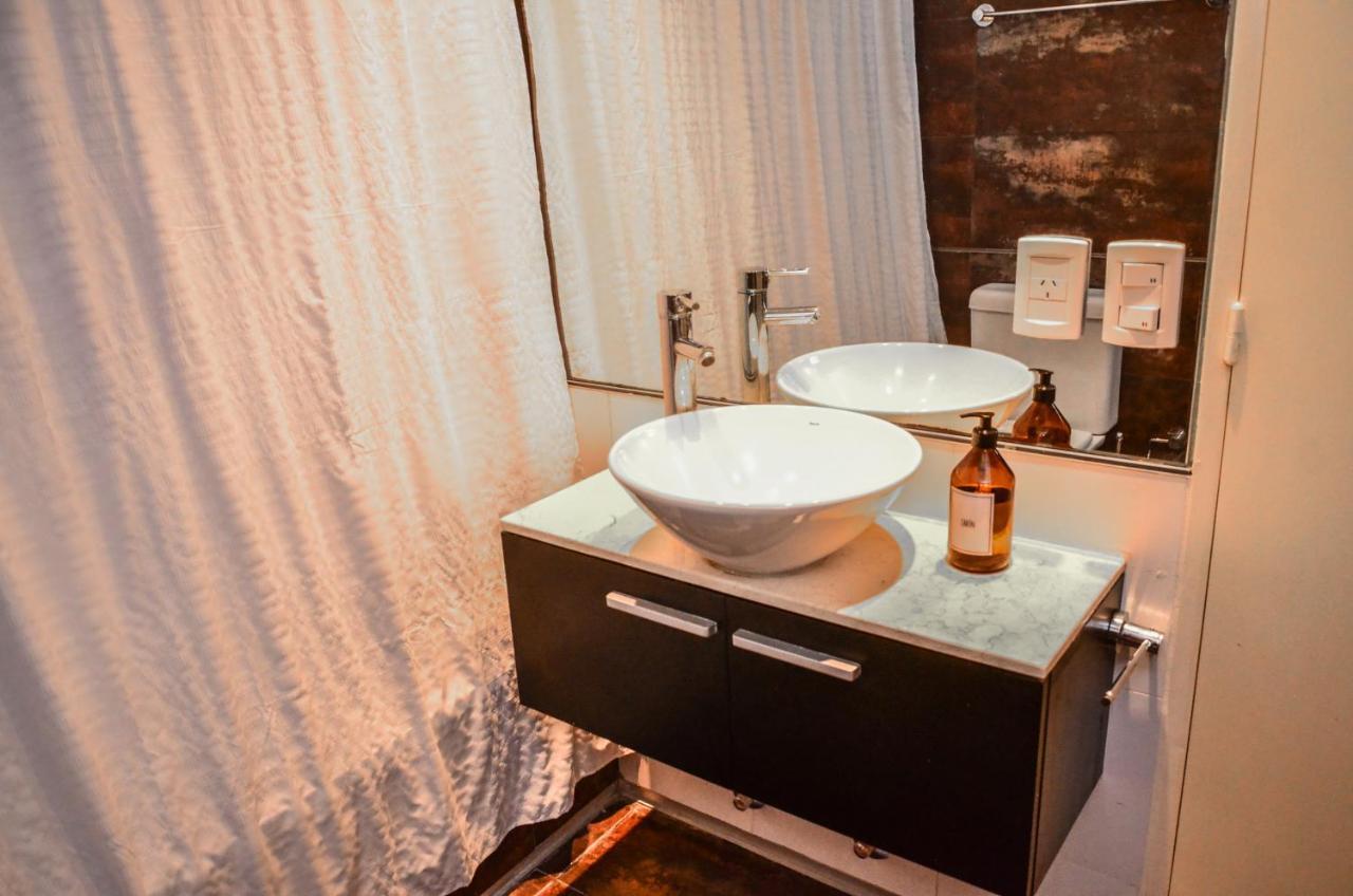 Monoambiente Super Amplio Y Comodo, Ideal Para Explorar La Ciudad ブエノスアイレス エクステリア 写真