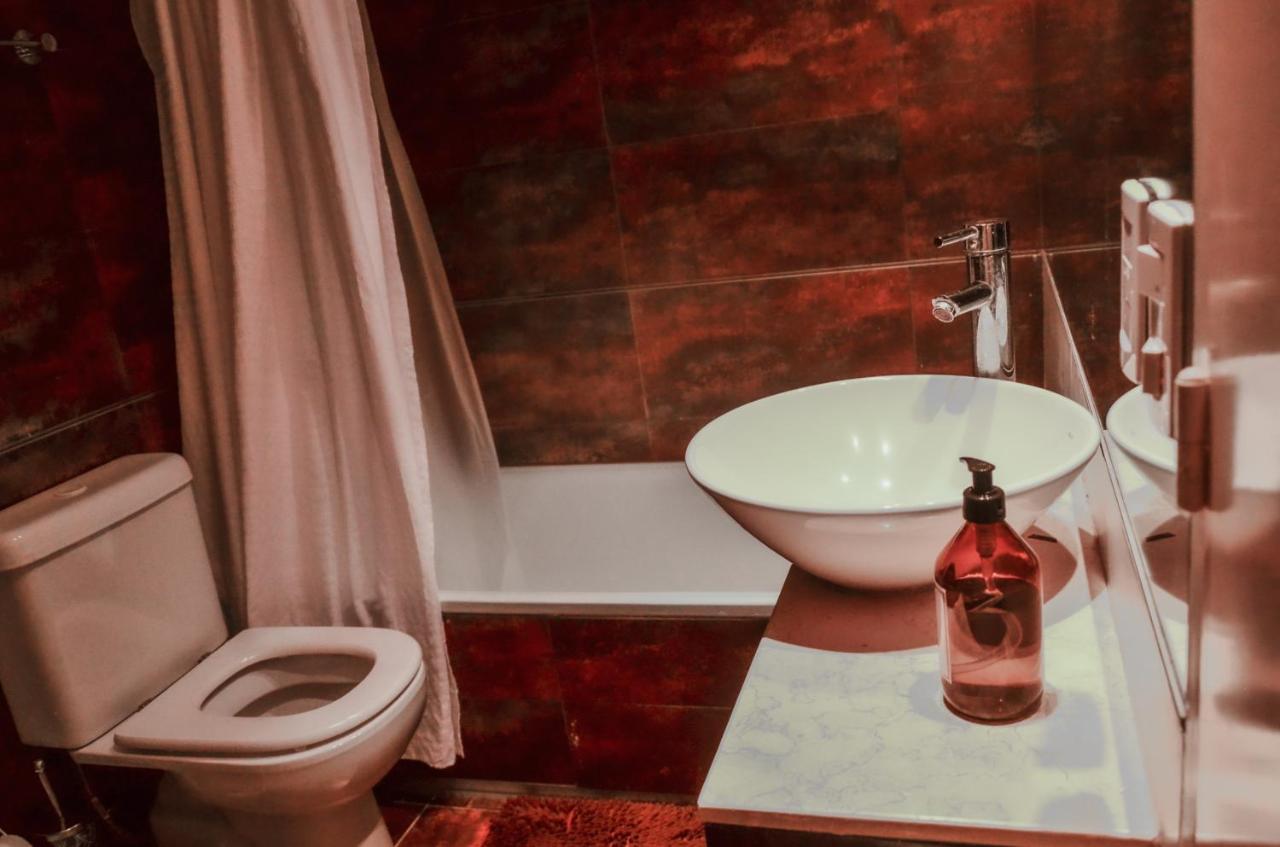 Monoambiente Super Amplio Y Comodo, Ideal Para Explorar La Ciudad ブエノスアイレス エクステリア 写真
